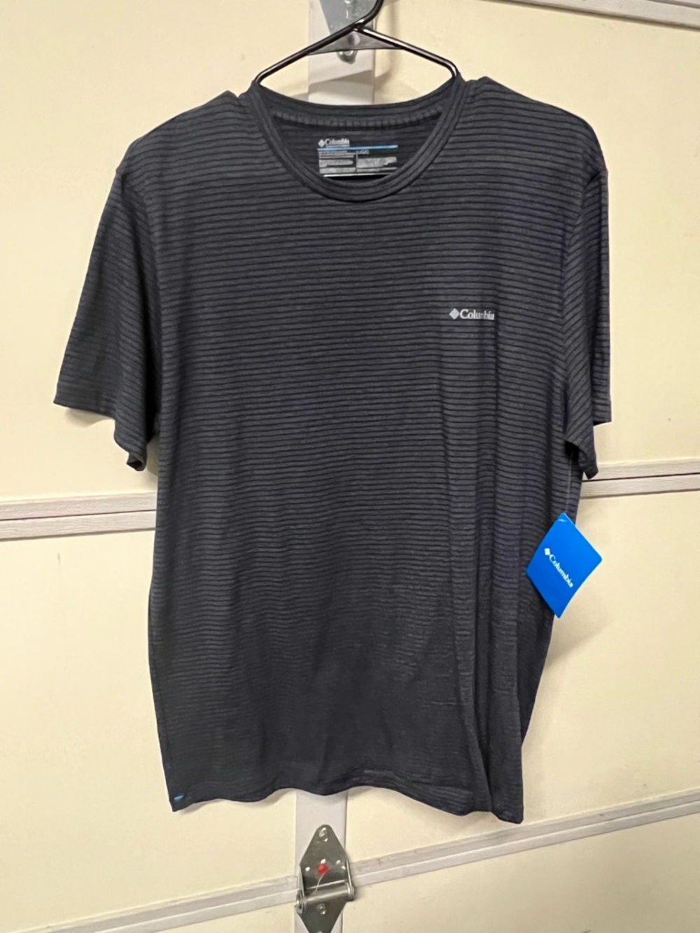 Columbia Men's Short Sleeve Charcoal Striped Tee
